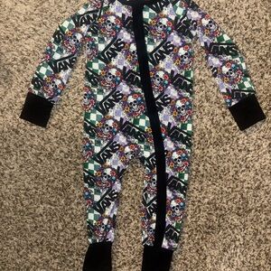 Brand new bamboo zippy in Vans Rose skull print - size kids/baby 18-24 months